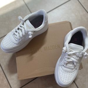 Steve Madden Women’s Rocket Sneaker